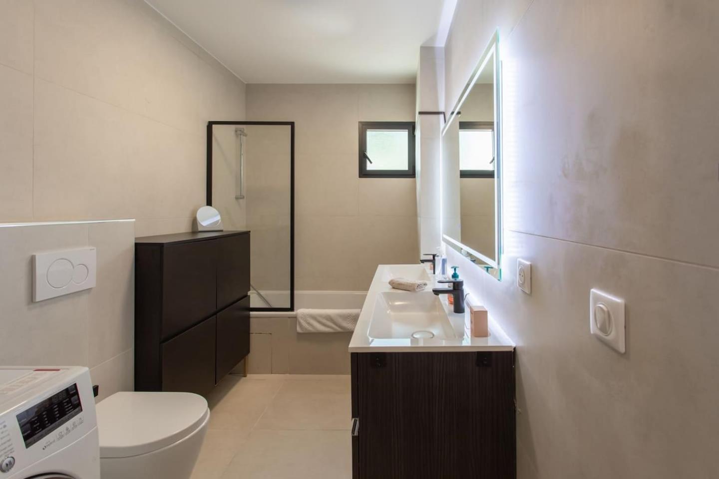 Villa Modern Super-cannes Heated Pool, Parking, Clim, 7 Min To Cannes