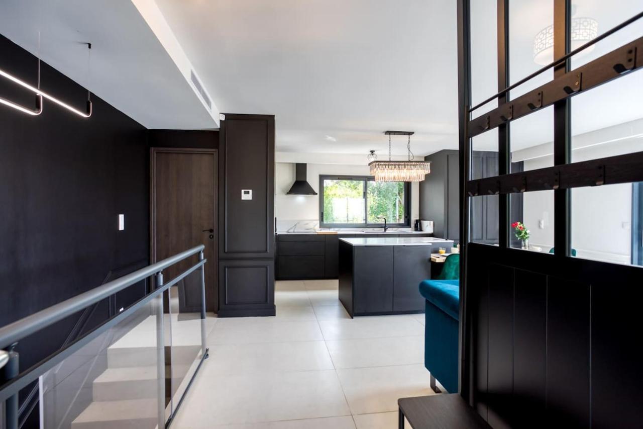 Modern Super-cannes Heated Pool, Parking, Clim, 7 Min To Cannes Villa